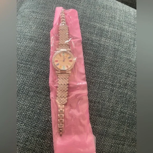 NEW Ladies Rainbow Dial Bling Sparkly Watch- Silver Tone - Picture 2 of 6